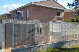 Aparcament cotxe a Mas d'en garrot 25. Garaje en venta