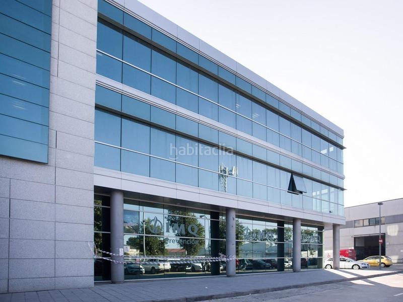 Foto f3d2c3a0-8a48-4015-bc8f-7a8b069a5ac3. Miete autoparkplatz in de los olmos 1 in Betoño Vitoria - Gasteiz