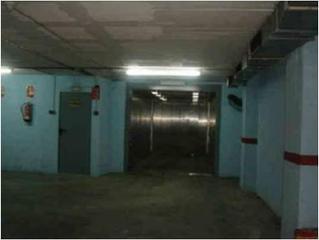 Aparcament cotxe a Mossent jacint verdaguer 11. Garaje en venta