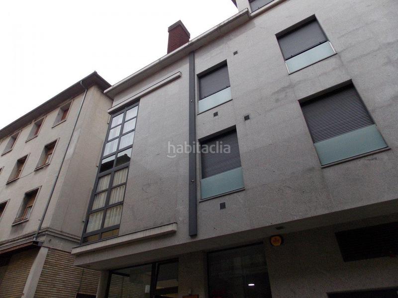 Foto 0278187f-f2dd-4201-b39d-a72e460ca162. Parking coche en jeronimo garcia prado 2 garaje en venta en Laviana