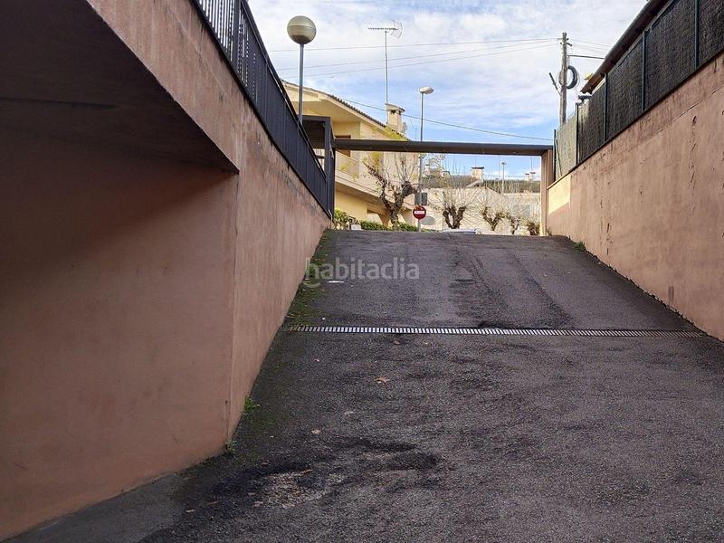 Foto b6e5c4f3-36c2-4404-9def-af9532b8c9f8. Parking coche en ramon llull 7 garaje en venta en Sentmenat