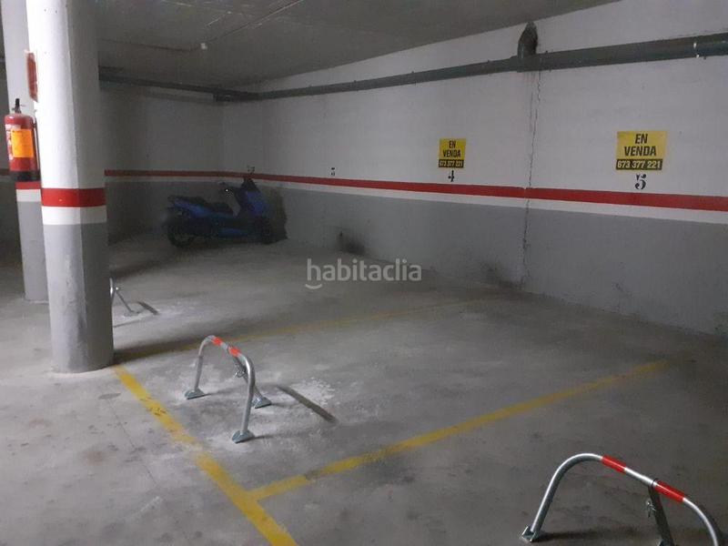 Foto b5038e31-4dac-4177-b9b7-26ba44ddeab2. Aparcament cotxe a Constantí