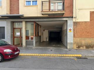 Car parking in Francesc oller 81. Garaje en venta