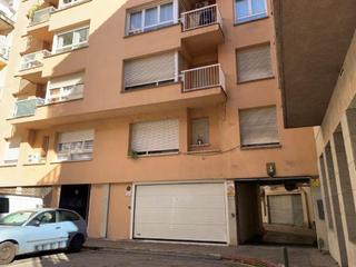 Aparcament cotxe a Riu güell 112. Garaje en venta