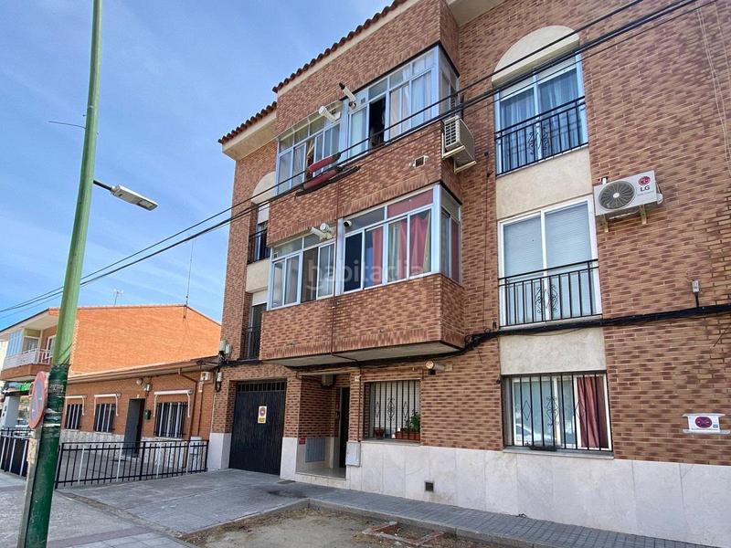 Foto 6c8b7325-b57a-49c6-be1a-9bcbe3c3e5bc. Car parking in real 96 in Yuncos