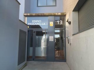 Aparcament cotxe a Mestre ramon vives 13. Garaje en venta