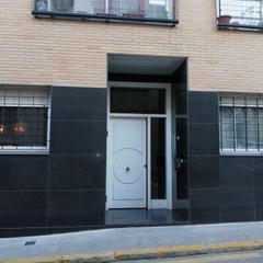 Aparcament cotxe a Av santiga o josep jardi 17. Garaje en venta