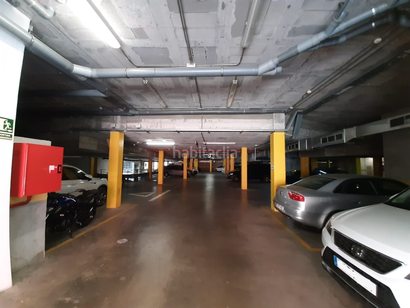 Foto a0e76fc9-730b-4bd1-a604-fdb0dfdad8d7. Car parking in Vilassar de Dalt