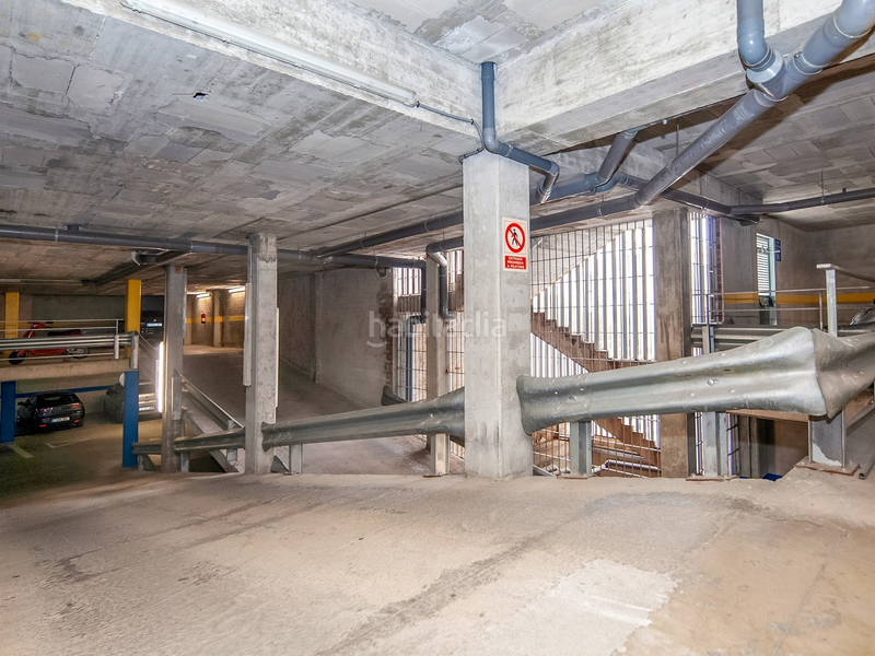 Foto ce836baf-6371-4342-88ae-75541175b9a0. Car parking in Vilassar de Dalt