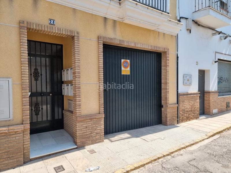 Foto 1614994b-33d6-49b6-af9c-e0b55a09c01c. Parking coche en jose alvarez 23 garaje en venta en Sanlúcar la Mayor