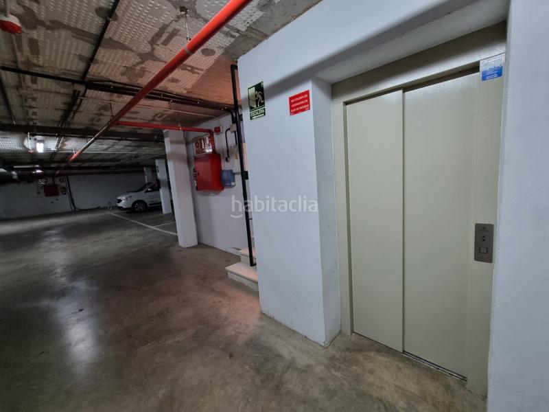 Foto e6944821-b985-49bd-beab-3a031a118536. Parking coche en jose alvarez 23 garaje en venta en Sanlúcar la Mayor