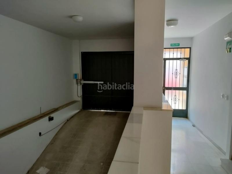 Foto f05ee9fd-bb9d-4abe-bafb-46abae1262d5. Parking coche en jose alvarez 23 garaje en venta en Sanlúcar la Mayor