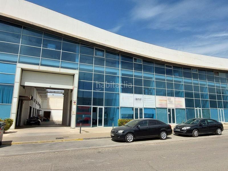 Foto 351dddcc-2967-4fc7-9ddf-863b74568fe1. Parking coche en de la rioja 32 garaje en venta en Lucena