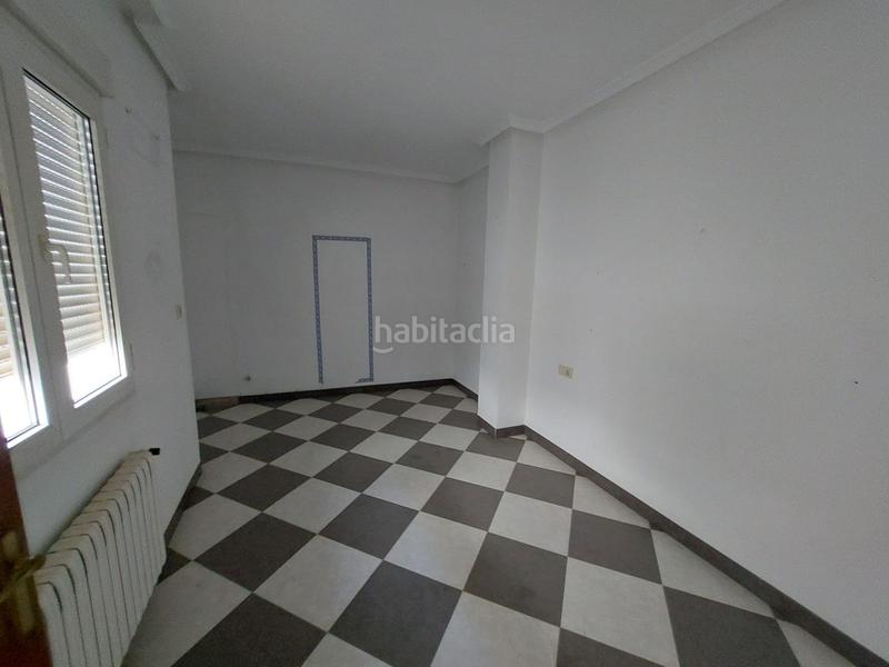 Foto d5a24dfd-5b79-47b9-bc2a-ad5685038ebc. Piso en pedro perez 54 vivienda en venta en Begíjar