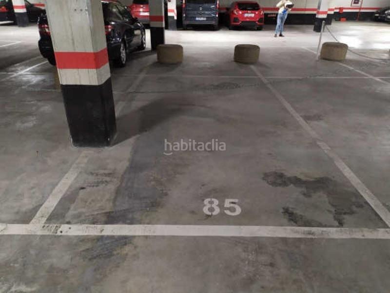 Foto 5694dce2-52e9-49c1-a42a-b095965dfb7f. Autoparkplatz in de salburua 10 in Salburua - Arantzabela Vitoria - Gasteiz