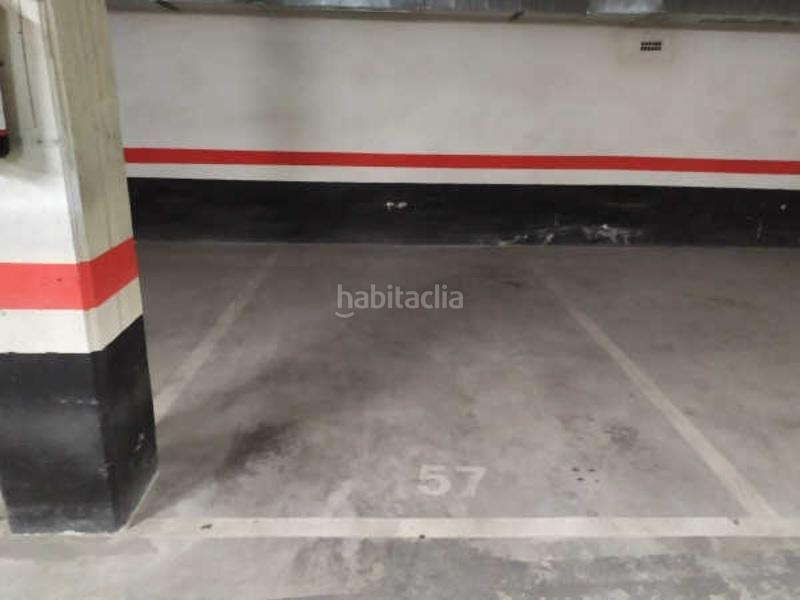 Foto 6cc47aba-d951-44a2-937d-287d09cb8691. Autoparkplatz in de salburua 10 in Salburua - Arantzabela Vitoria - Gasteiz