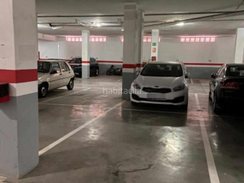 Foto 8108d72a-63f1-4718-b554-b3880678f364. Car parking in lola gaos 5 in Roquetas pueblo Roquetas de Mar