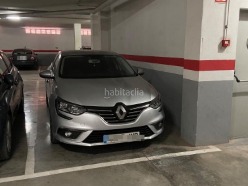 Foto 93a6120a-439f-4350-b867-ed993ea34f4f. Car parking in lola gaos 5 in Roquetas pueblo Roquetas de Mar