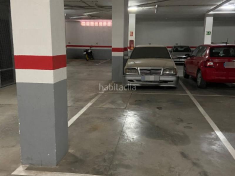 Foto e74f8e19-ad4a-43d4-8d56-43a4218fbcfe. Car parking in lola gaos 5 in Roquetas pueblo Roquetas de Mar