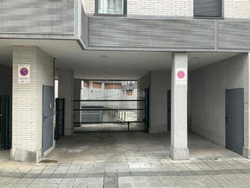 Foto 718c463e-5012-4773-8bb1-bff05ba817db. Parking voiture dans ogenbide 1 dans Amorebieta - Etxano