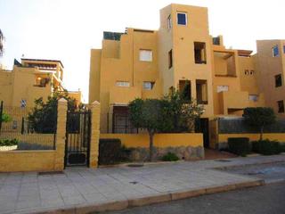 Aparcament cotxe a Calle los amarguillos 2. Garaje en venta
