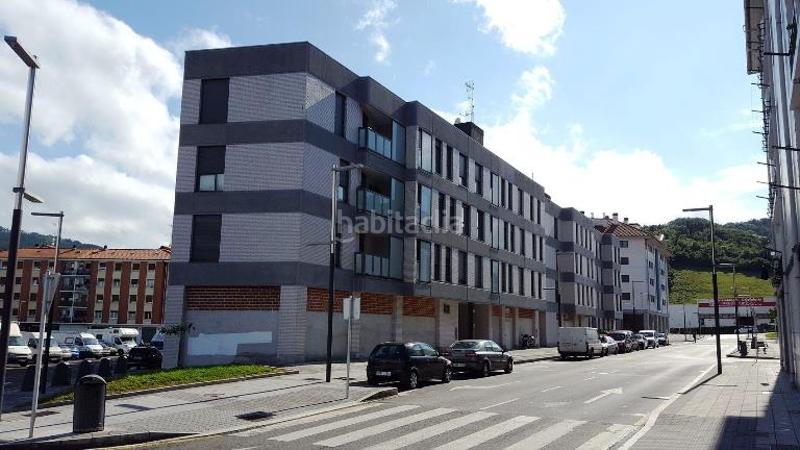 Foto dd0c6ae1-70e5-4c29-9cbc-c7c07e6e0851. Parking voiture dans ogenbide 1 dans Amorebieta - Etxano