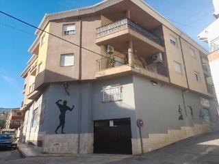 Aparcament cotxe a Maestro antonio garcia barrios 1. Garaje en venta