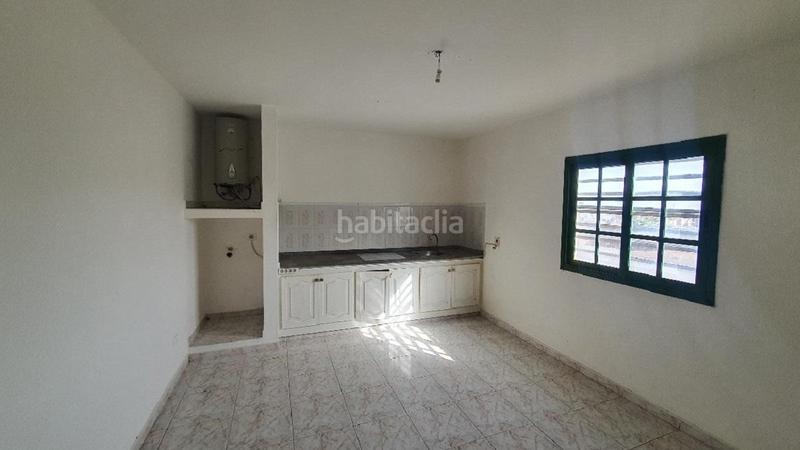 Foto a4c06d6a-e261-4c80-a90e-647bdc9ee53e. Piso en la coruja 4 vivienda en venta en Tinajo