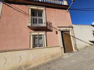 Zweistckige Wohnung en Jesus obrero 32. Vivienda en venta