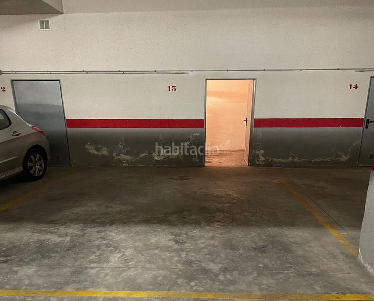 Foto 6165c854-dd4e-4b62-a3b2-d97b8e8715dd. Autoparkplatz in cordoba 9 in Rute