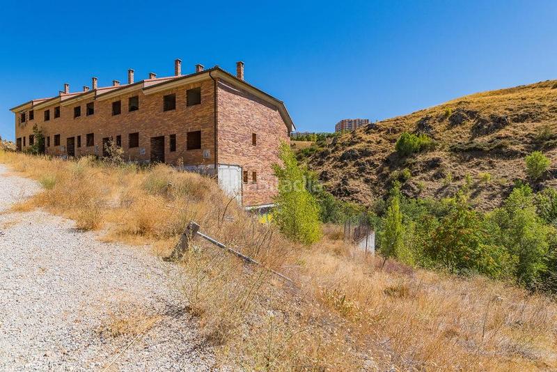 Foto 9c5545ae-c3d0-49c6-9786-1454df268e41. Edifici a laud 14 a Via Romana Segovia