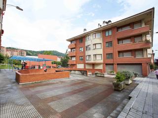Parking voiture à Eleuterio villa-verde 14-26. Garaje en venta