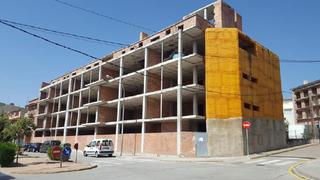 Edifici a Angel guimera 37. Edificio en venta
