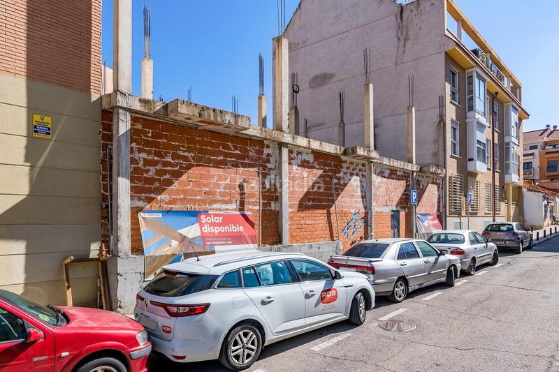 Foto 57a505f5-71e2-48e9-8a4a-9fa6381792c9. Édifice dans la cal 1-3 dans Orcasur-12 de Octubre Madrid