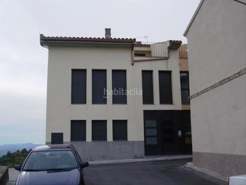 Foto cb717732-c789-428c-8c68-21561e92d070. Autoparkplatz in gras 22 in Ullastrell