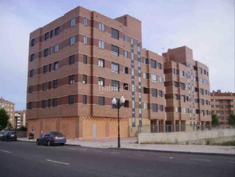 Foto 1fa2438c-a911-4359-9506-ab63e22ac3fe. Parking coche en juventud 26 garaje en venta en Sónsoles Ávila