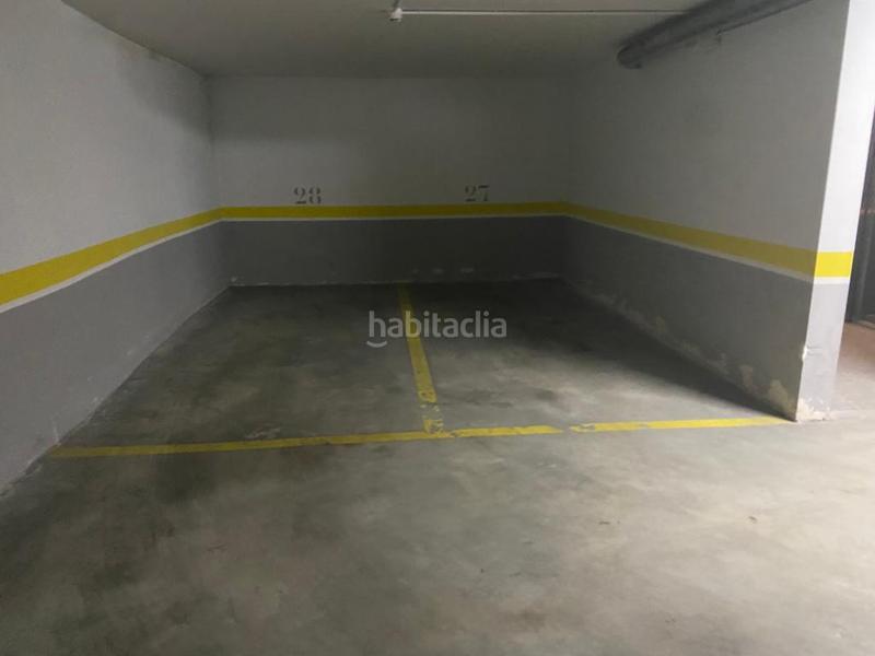 Foto 66ed8a51-bd73-42b8-8134-cb656f6fa3bb. Aparcament cotxe a arcadio pardinas 148 a Burela
