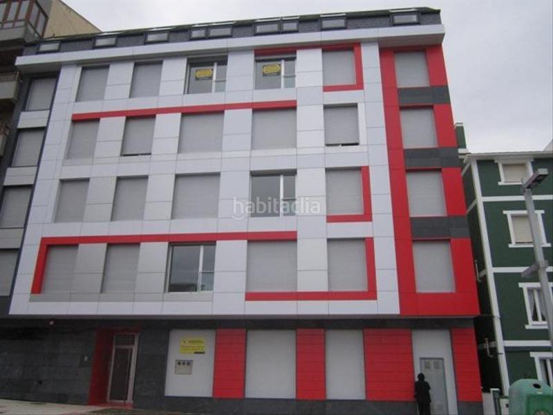 Foto e2f027c5-56e9-41a6-baf2-7a99057e9c41. Aparcament cotxe a arcadio pardinas 148 a Burela
