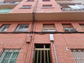 Pis  Besos 68. Vivienda en venta