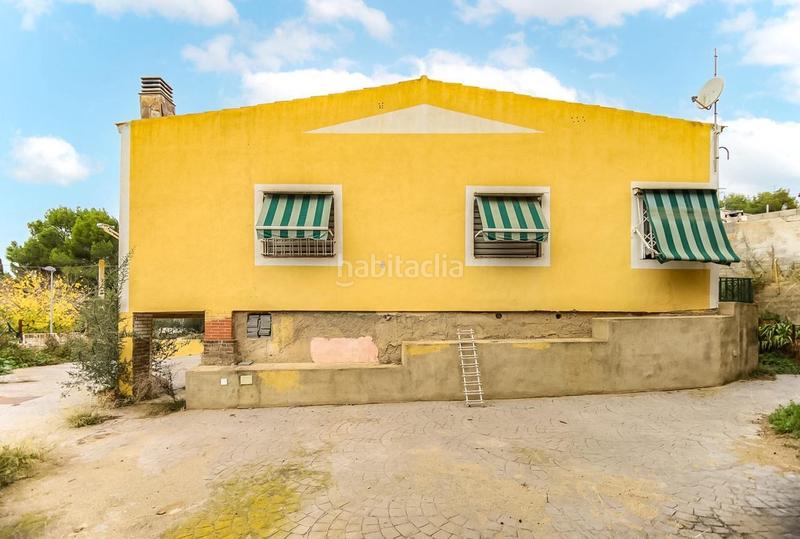 Foto 38e9768e-e56c-4fc3-815c-badaa60769fe. House in carles riba 36 in Catllar (El)