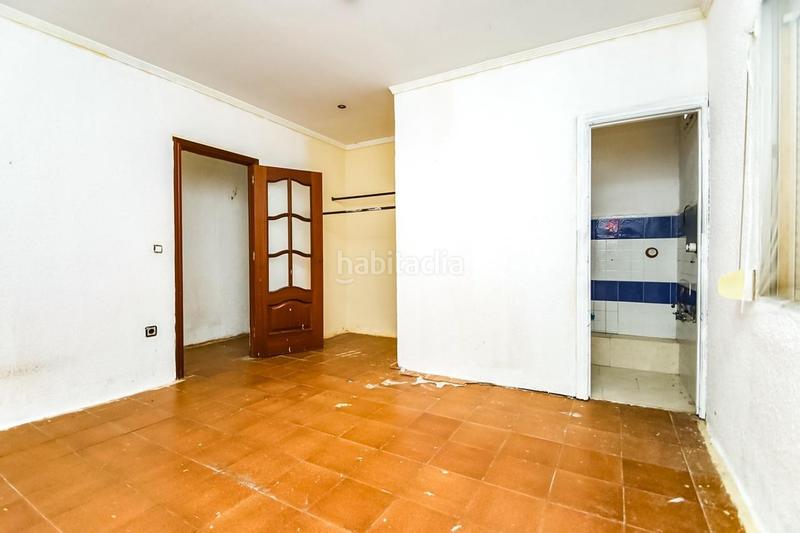 Foto cee888a0-d75e-48f6-b48d-fe85e3d6cd99. House in carles riba 36 in Catllar (El)
