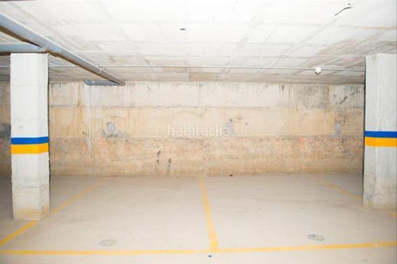 Foto af6b9253-13be-4cdd-914d-9513981d2a59. Parking coche en progres 17-21 garaje en venta en Figueres