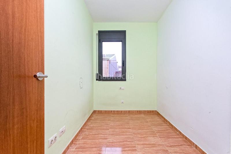 Foto ea1bb905-8a84-43fd-947a-cdc72c54f100. Flat in concili egarenc 27 in La Cogullada Terrassa