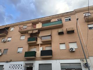 Pis  Tikaz 1. Vivienda en venta