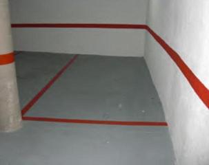 Aparcament cotxe a Artur mundet 12. Garaje en venta