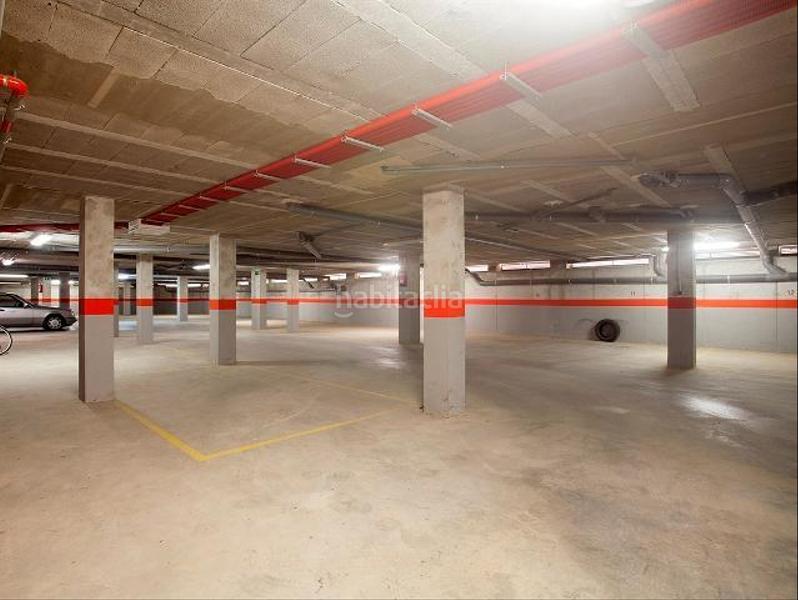 Foto 70df49e5-fb16-4b95-a9e6-5cfcd831e4a9. Parking coche en alta ribagorça 5-7 garaje en venta en Camarles