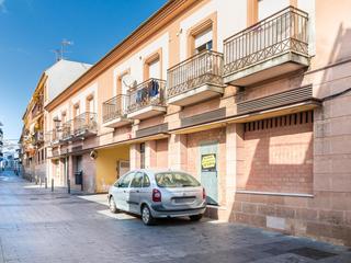 Car parking in Santo domingo 47-49. Garaje en venta