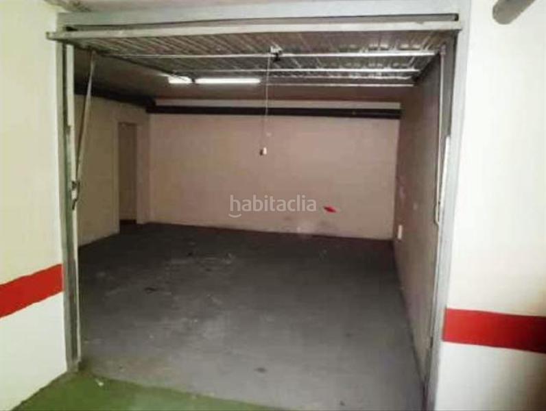 Foto bc0abdcc-71d8-4a35-9712-243dbf239bf4. Aparcament cotxe a osor 45 a Anglès