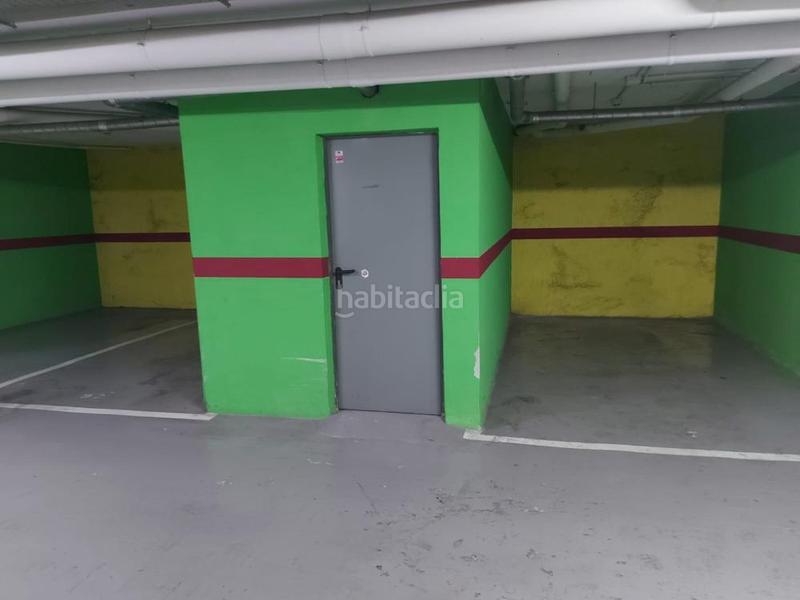 Foto f49a8bf9-e885-42f5-bd0f-49e8bdeeedd5. Aparcament cotxe a Centre Sant Joan Despí