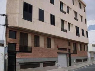Parking coche en Franchy y roca 27-29. Garaje en venta